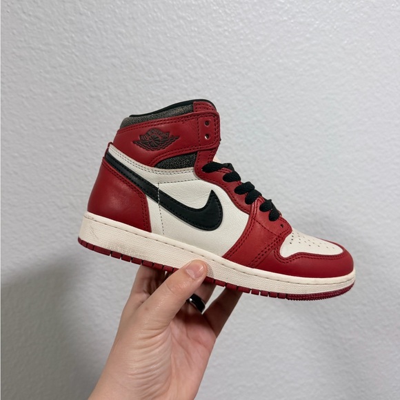 Nike Other - Jordan retro 1 high lost and found